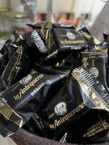 Besito con Avellana y Almendra La Antequerana, 100 g aprox.