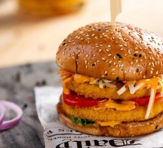 L-b3c946f1ba91ef0ef0eccb608b435e3a.jpeg Hamburguesa Crispy Estilo Pollo, pieza de 80 g